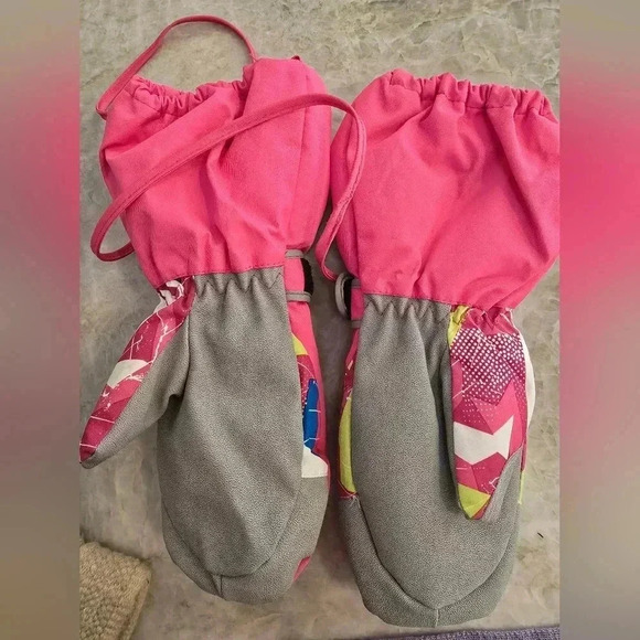 Girls winter set bundle mittens scarf - Picture 2 of 5